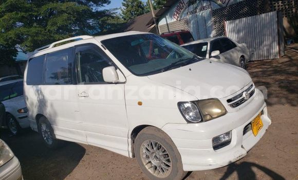 Buy Used Toyota Noah White Car in Dar es Salaam in Dar es Salaam Buy Used Toyota Noah White Car in Dar es Salaam in Dar es Salaam