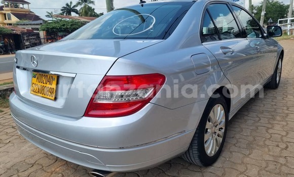 Buy Used Mercedes-Benz C-Classe Silver Car in Dar es Salaam in Dar es Salaam Buy Used Mercedes-Benz C-Classe Silver Car in Dar es Salaam in Dar es Salaam