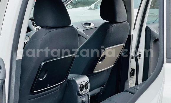 Nunua Imported Volkswagen Tiguan Nyeupe Gari ndani ya Dar es Salaam nchini Dar es Salaam Nunua Imported Volkswagen Tiguan Nyeupe Gari ndani ya Dar es Salaam nchini Dar es Salaam