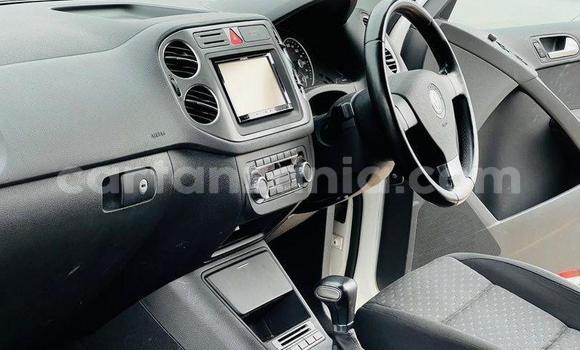 Nunua Imported Volkswagen Tiguan Nyeupe Gari ndani ya Dar es Salaam nchini Dar es Salaam Nunua Imported Volkswagen Tiguan Nyeupe Gari ndani ya Dar es Salaam nchini Dar es Salaam