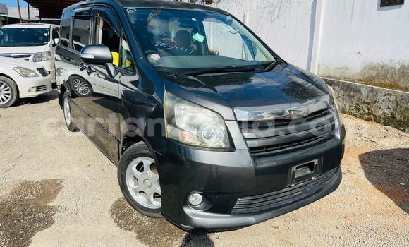 Nunua Mpya Toyota Noah Nyeusi Gari ndani ya Dar es Salaam nchini Dar es Salaam Nunua Mpya Toyota Noah Nyeusi Gari ndani ya Dar es Salaam nchini Dar es Salaam