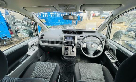Nunua Mpya Toyota Noah Nyeusi Gari ndani ya Dar es Salaam nchini Dar es Salaam Nunua Mpya Toyota Noah Nyeusi Gari ndani ya Dar es Salaam nchini Dar es Salaam