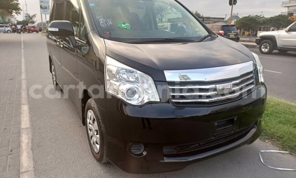 Nunua Imported Toyota Noah Nyeusi Gari ndani ya Dar es Salaam nchini Dar es Salaam Nunua Imported Toyota Noah Nyeusi Gari ndani ya Dar es Salaam nchini Dar es Salaam