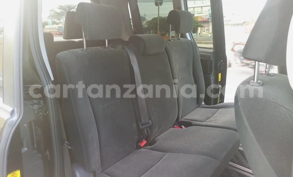 Nunua Imported Toyota Noah Nyeusi Gari ndani ya Dar es Salaam nchini Dar es Salaam Nunua Imported Toyota Noah Nyeusi Gari ndani ya Dar es Salaam nchini Dar es Salaam