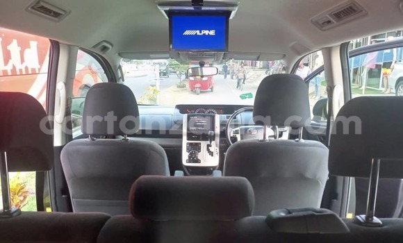Nunua Imported Toyota Noah Nyeusi Gari ndani ya Dar es Salaam nchini Dar es Salaam Nunua Imported Toyota Noah Nyeusi Gari ndani ya Dar es Salaam nchini Dar es Salaam