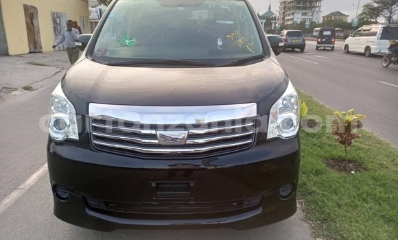 Nunua Imported Toyota Noah Nyeusi Gari ndani ya Dar es Salaam nchini Dar es Salaam Nunua Imported Toyota Noah Nyeusi Gari ndani ya Dar es Salaam nchini Dar es Salaam