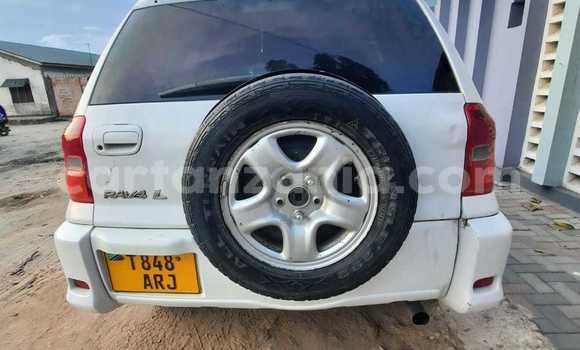 Buy Used Toyota RAV4 White Car in Dar es Salaam in Dar es Salaam Buy Used Toyota RAV4 White Car in Dar es Salaam in Dar es Salaam