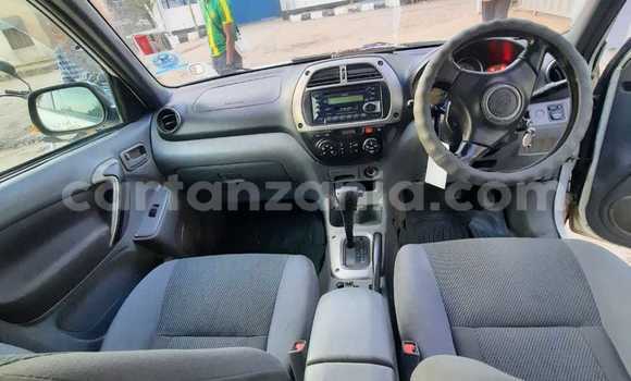 Buy Used Toyota RAV4 White Car in Dar es Salaam in Dar es Salaam Buy Used Toyota RAV4 White Car in Dar es Salaam in Dar es Salaam