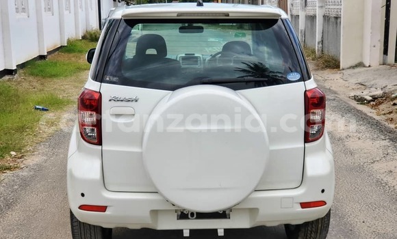 Nunua Imported Toyota Rush Nyeupe Gari ndani ya Dar es Salaam nchini Dar es Salaam Nunua Imported Toyota Rush Nyeupe Gari ndani ya Dar es Salaam nchini Dar es Salaam