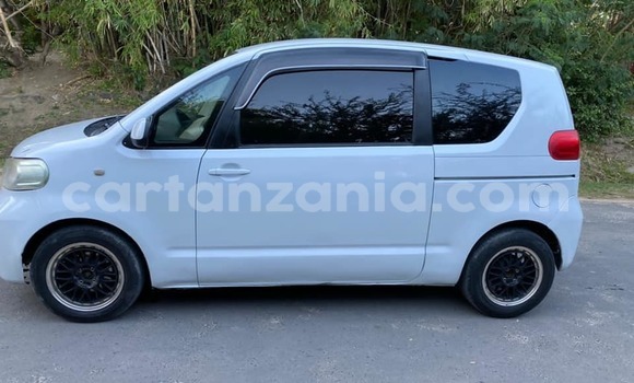 Buy Used Toyota Porte White Car in Dar es Salaam in Dar es Salaam