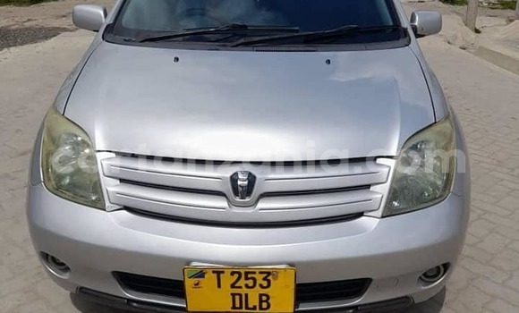 Buy Used Toyota IST Silver Car in Dar es Salaam in Dar es Salaam Buy Used Toyota IST Silver Car in Dar es Salaam in Dar es Salaam