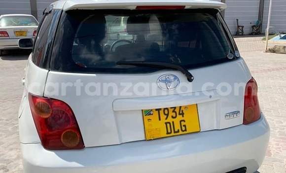 Buy Used Toyota IST White Car in Dar es Salaam in Dar es Salaam Buy Used Toyota IST White Car in Dar es Salaam in Dar es Salaam