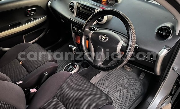 Buy Used Toyota IST Silver Car in Dar es Salaam in Dar es Salaam Buy Used Toyota IST Silver Car in Dar es Salaam in Dar es Salaam
