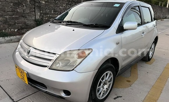 Buy Used Toyota IST Silver Car in Dar es Salaam in Dar es Salaam Buy Used Toyota IST Silver Car in Dar es Salaam in Dar es Salaam