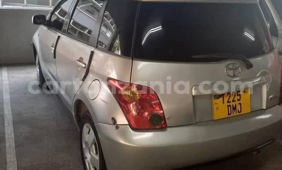 Buy Used Toyota IST Brown Car in Dar es Salaam in Dar es Salaam Buy Used Toyota IST Brown Car in Dar es Salaam in Dar es Salaam