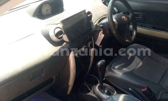 Buy Used Toyota IST White Car in Dar es Salaam in Dar es Salaam Buy Used Toyota IST White Car in Dar es Salaam in Dar es Salaam