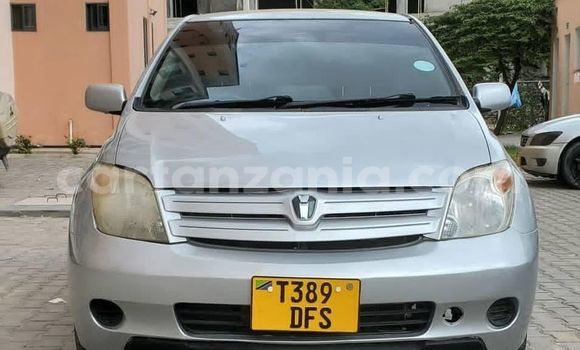 Buy Used Toyota IST Silver Car in Dar es Salaam in Dar es Salaam Buy Used Toyota IST Silver Car in Dar es Salaam in Dar es Salaam