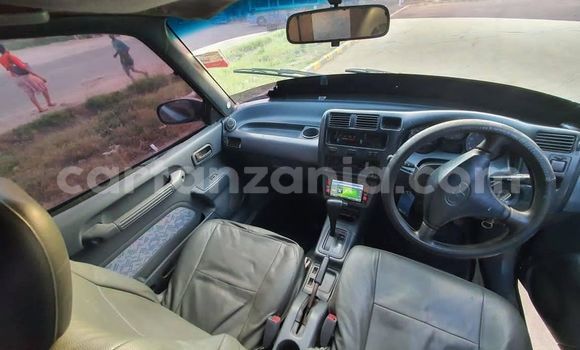 Buy Used Toyota RAV4 Green Car in Dar es Salaam in Dar es Salaam Buy Used Toyota RAV4 Green Car in Dar es Salaam in Dar es Salaam