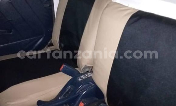 Buy Used Suzuki Carry White Car in Dar es Salaam in Dar es Salaam Buy Used Suzuki Carry White Car in Dar es Salaam in Dar es Salaam