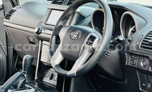Nunua Imported Toyota Prado Nyeusi Gari ndani ya Dar es Salaam nchini Dar es Salaam Nunua Imported Toyota Prado Nyeusi Gari ndani ya Dar es Salaam nchini Dar es Salaam