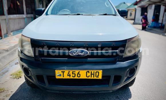 Nunua Ilio tumika Ford Ranger Nyeupe Gari ndani ya Dar es Salaam nchini Dar es Salaam
