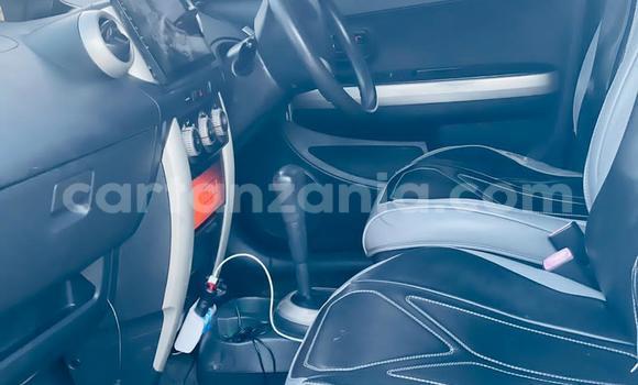 Nunua Ilio tumika Toyota IST Nyeupe Gari ndani ya Dar es Salaam nchini Dar es Salaam Nunua Ilio tumika Toyota IST Nyeupe Gari ndani ya Dar es Salaam nchini Dar es Salaam