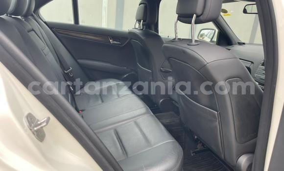 Nunua Mpya Mercedes-Benz C-Classe Nyeupe Gari ndani ya Dar es Salaam nchini Dar es Salaam Nunua Mpya Mercedes-Benz C-Classe Nyeupe Gari ndani ya Dar es Salaam nchini Dar es Salaam