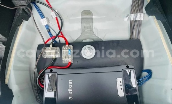 Nunua Imported Subaru Forester Nyeupe Gari ndani ya Dar es Salaam nchini Dar es Salaam Nunua Imported Subaru Forester Nyeupe Gari ndani ya Dar es Salaam nchini Dar es Salaam