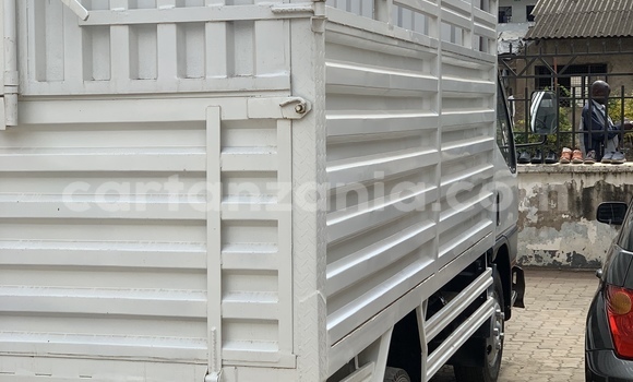 Buy Used Mitsubishi Fuso Fighter White Truck in Arusha in Arusha