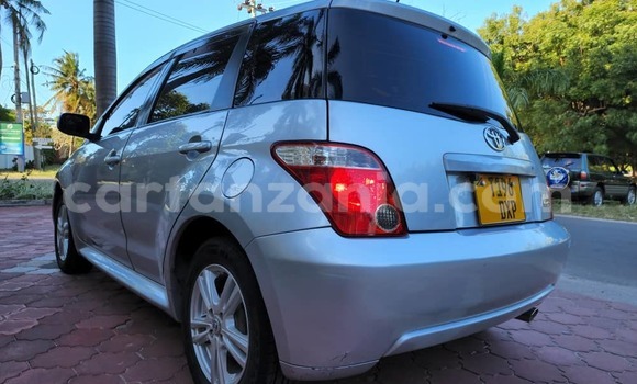 Buy Used Toyota IST White Car in Dar es Salaam in Dar es Salaam Buy Used Toyota IST White Car in Dar es Salaam in Dar es Salaam