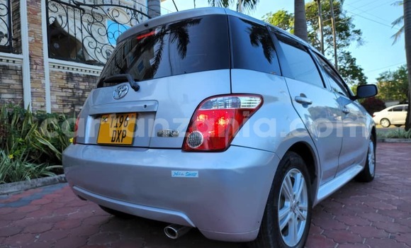 Buy Used Toyota IST White Car in Dar es Salaam in Dar es Salaam Buy Used Toyota IST White Car in Dar es Salaam in Dar es Salaam