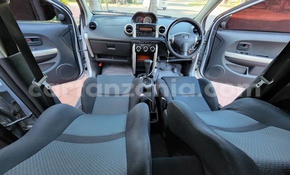 Buy Used Toyota IST White Car in Dar es Salaam in Dar es Salaam Buy Used Toyota IST White Car in Dar es Salaam in Dar es Salaam