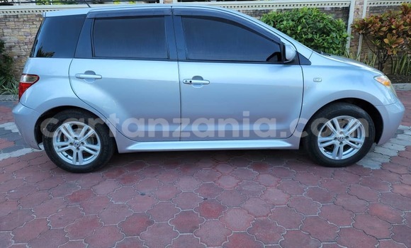 Buy Used Toyota IST White Car in Dar es Salaam in Dar es Salaam Buy Used Toyota IST White Car in Dar es Salaam in Dar es Salaam