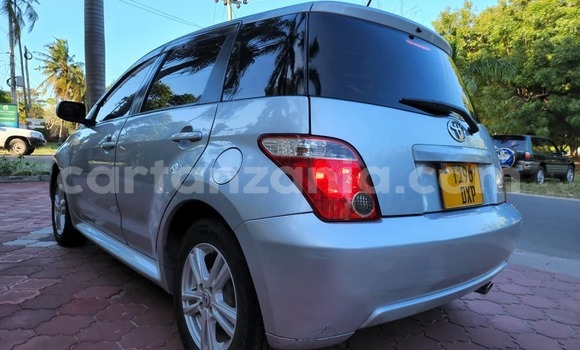 Buy Used Toyota IST White Car in Dar es Salaam in Dar es Salaam Buy Used Toyota IST White Car in Dar es Salaam in Dar es Salaam