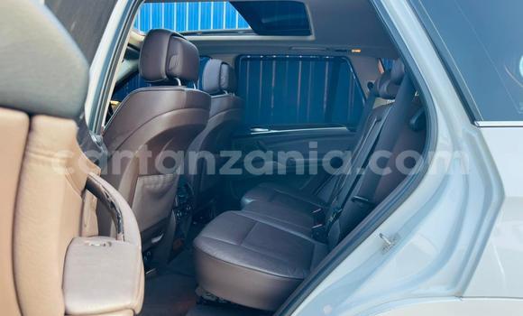 Nunua Ilio tumika BMW X5 Nyeupe Gari ndani ya Dar es Salaam nchini Dar es Salaam Nunua Ilio tumika BMW X5 Nyeupe Gari ndani ya Dar es Salaam nchini Dar es Salaam