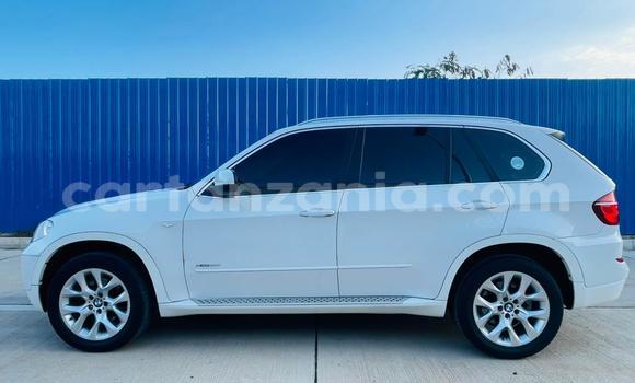 Nunua Ilio tumika BMW X5 Nyeupe Gari ndani ya Dar es Salaam nchini Dar es Salaam Nunua Ilio tumika BMW X5 Nyeupe Gari ndani ya Dar es Salaam nchini Dar es Salaam