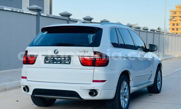 Nunua Ilio tumika BMW X5 Nyeupe Gari ndani ya Dar es Salaam nchini Dar es Salaam Nunua Ilio tumika BMW X5 Nyeupe Gari ndani ya Dar es Salaam nchini Dar es Salaam