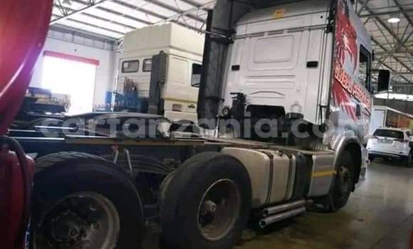 Nunua Ilio tumika Scania R420 Fedha Lori ndani ya Dodoma nchini Dodoma Nunua Ilio tumika Scania R420 Fedha Lori ndani ya Dodoma nchini Dodoma