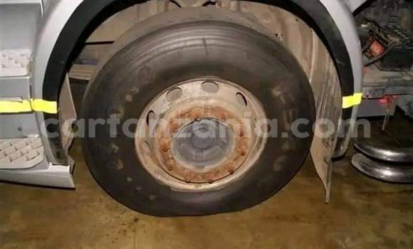 Nunua Ilio tumika Scania R420 Fedha Lori ndani ya Dodoma nchini Dodoma Nunua Ilio tumika Scania R420 Fedha Lori ndani ya Dodoma nchini Dodoma