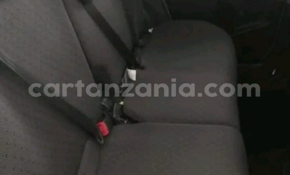 Nunua Ilio tumika Toyota Yaris Nyeupe Gari ndani ya Dodoma nchini Dodoma Nunua Ilio tumika Toyota Yaris Nyeupe Gari ndani ya Dodoma nchini Dodoma