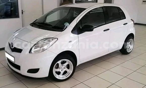 Nunua Ilio tumika Toyota Yaris Nyeupe Gari ndani ya Dodoma nchini Dodoma Nunua Ilio tumika Toyota Yaris Nyeupe Gari ndani ya Dodoma nchini Dodoma