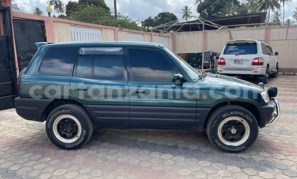 Buy Used Toyota RAV4 Green Car in Dar es Salaam in Dar es Salaam