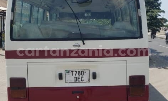 Buy Used Nissan Caravan White Car in Dar es Salaam in Dar es Salaam Buy Used Nissan Caravan White Car in Dar es Salaam in Dar es Salaam