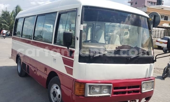 Buy Used Nissan Caravan White Car in Dar es Salaam in Dar es Salaam Buy Used Nissan Caravan White Car in Dar es Salaam in Dar es Salaam