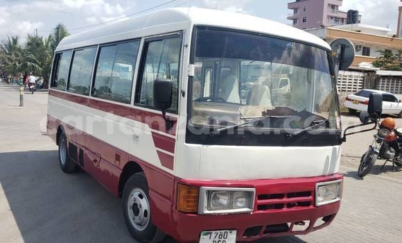 Buy Used Nissan Caravan White Car in Dar es Salaam in Dar es Salaam Buy Used Nissan Caravan White Car in Dar es Salaam in Dar es Salaam