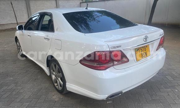 Nunua Ilio tumika Toyota Crown Nyeupe Gari ndani ya Dar es Salaam nchini Dar es Salaam Nunua Ilio tumika Toyota Crown Nyeupe Gari ndani ya Dar es Salaam nchini Dar es Salaam