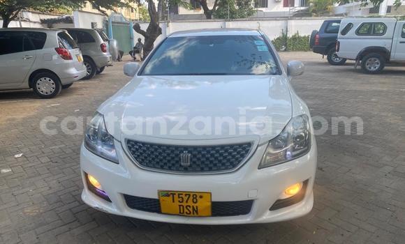 Nunua Ilio tumika Toyota Crown Nyeupe Gari ndani ya Dar es Salaam nchini Dar es Salaam Nunua Ilio tumika Toyota Crown Nyeupe Gari ndani ya Dar es Salaam nchini Dar es Salaam