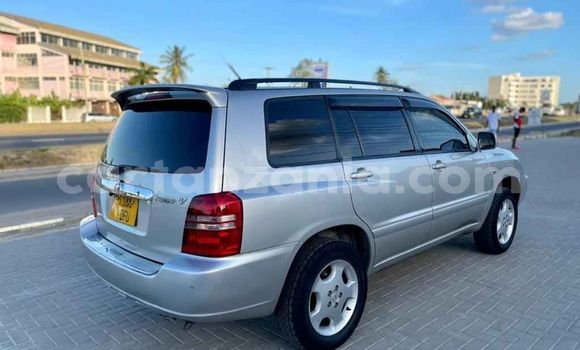 Buy Used Toyota Kluger Silver Car in Dar es Salaam in Dar es Salaam Buy Used Toyota Kluger Silver Car in Dar es Salaam in Dar es Salaam