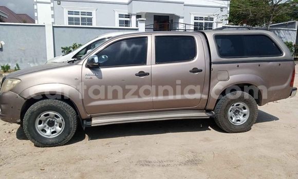 Buy Used Toyota Hilux Brown Car in Dar es Salaam in Dar es Salaam Buy Used Toyota Hilux Brown Car in Dar es Salaam in Dar es Salaam