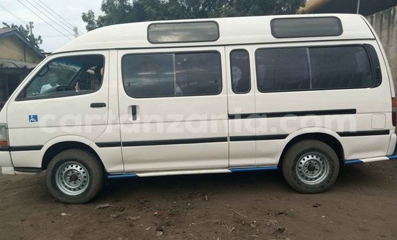 Buy Used Toyota Hiace White Car in Dar es Salaam in Dar es Salaam